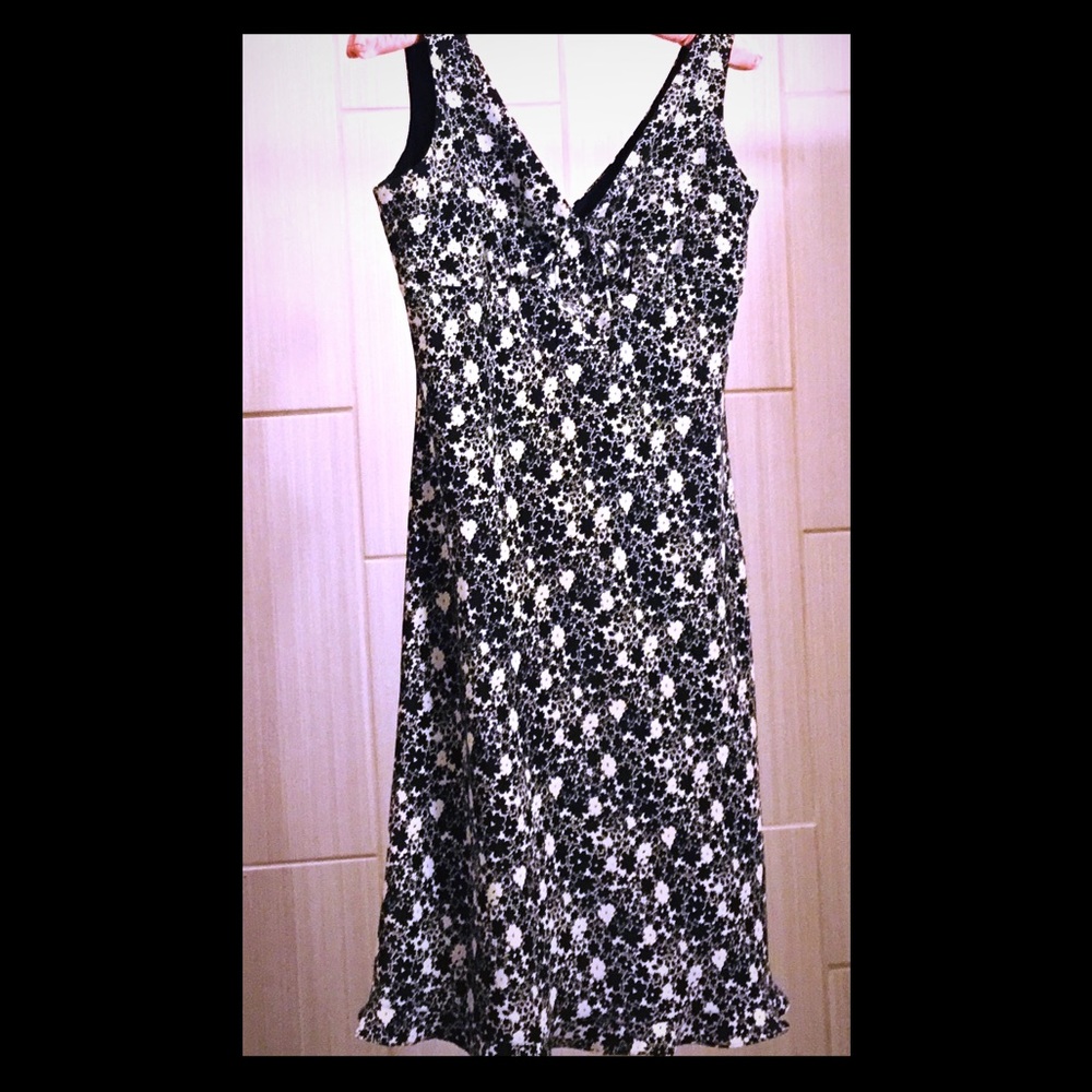 EXPRESS DRESSY BLACK & WHITE SUNDRESS